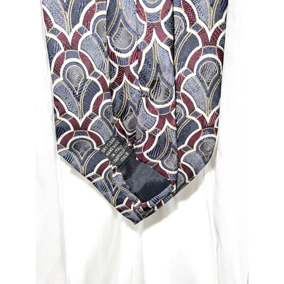 Pavia Handmade in Italy 100% Silk Geometric Pattern Tie—Elegant & Timeless Desig - Picture 10 of 10